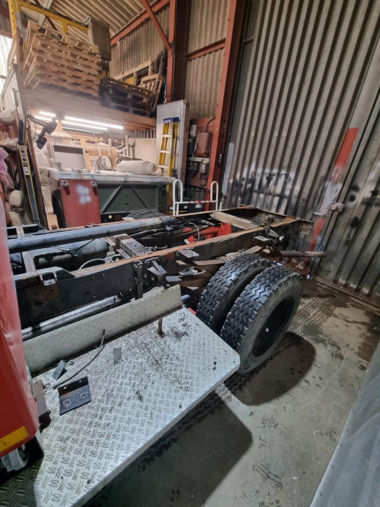 Extending the chassis of a Mercedes 3111